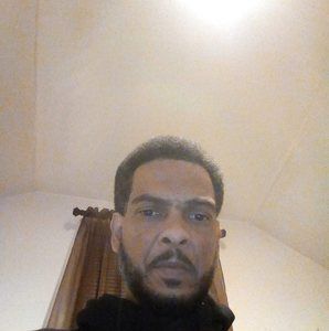 Meet your Posher, Lawrence